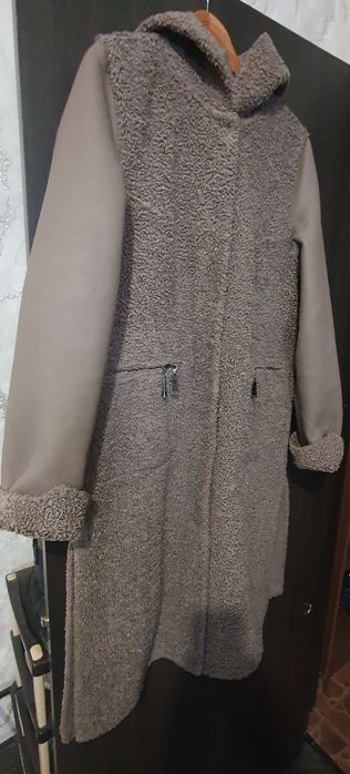 Продам зимнюю двухстороннюю шубку