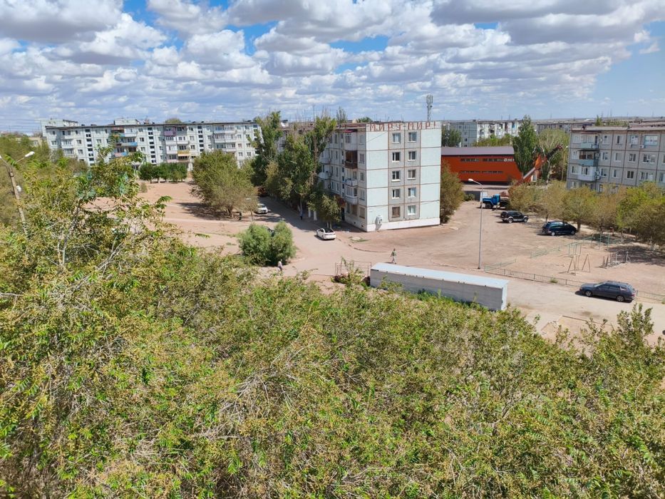 Продается 2-х ком. кв-ра или меняется на 3-ку мкр. С. Мухамеджанова 5