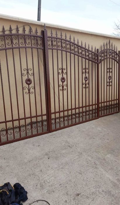 Porți/Garduri fier forjat