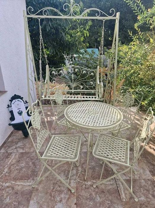 Masa și 4 scaune de gradina -