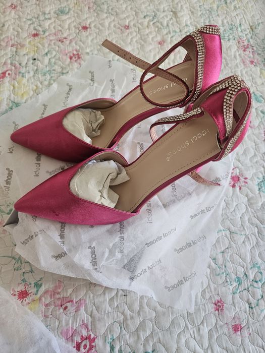 Sandale stileto Fucsia. Culoare: Roz