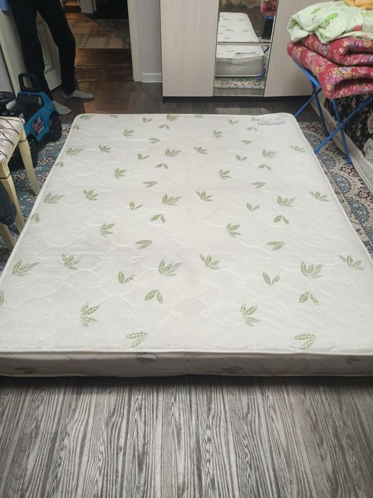 Продам матрас 160х200