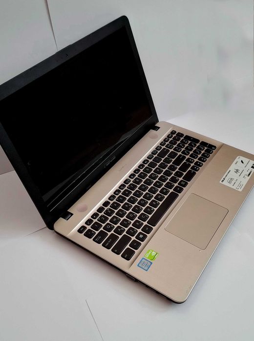 Ноутбук  ASUS . Модель - X541U. Б/у  В нерабочем состоянии.