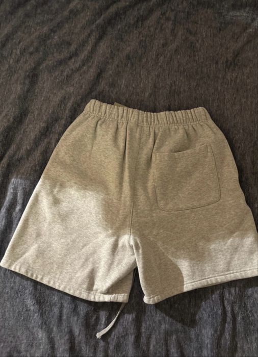 Pantaloni essentials