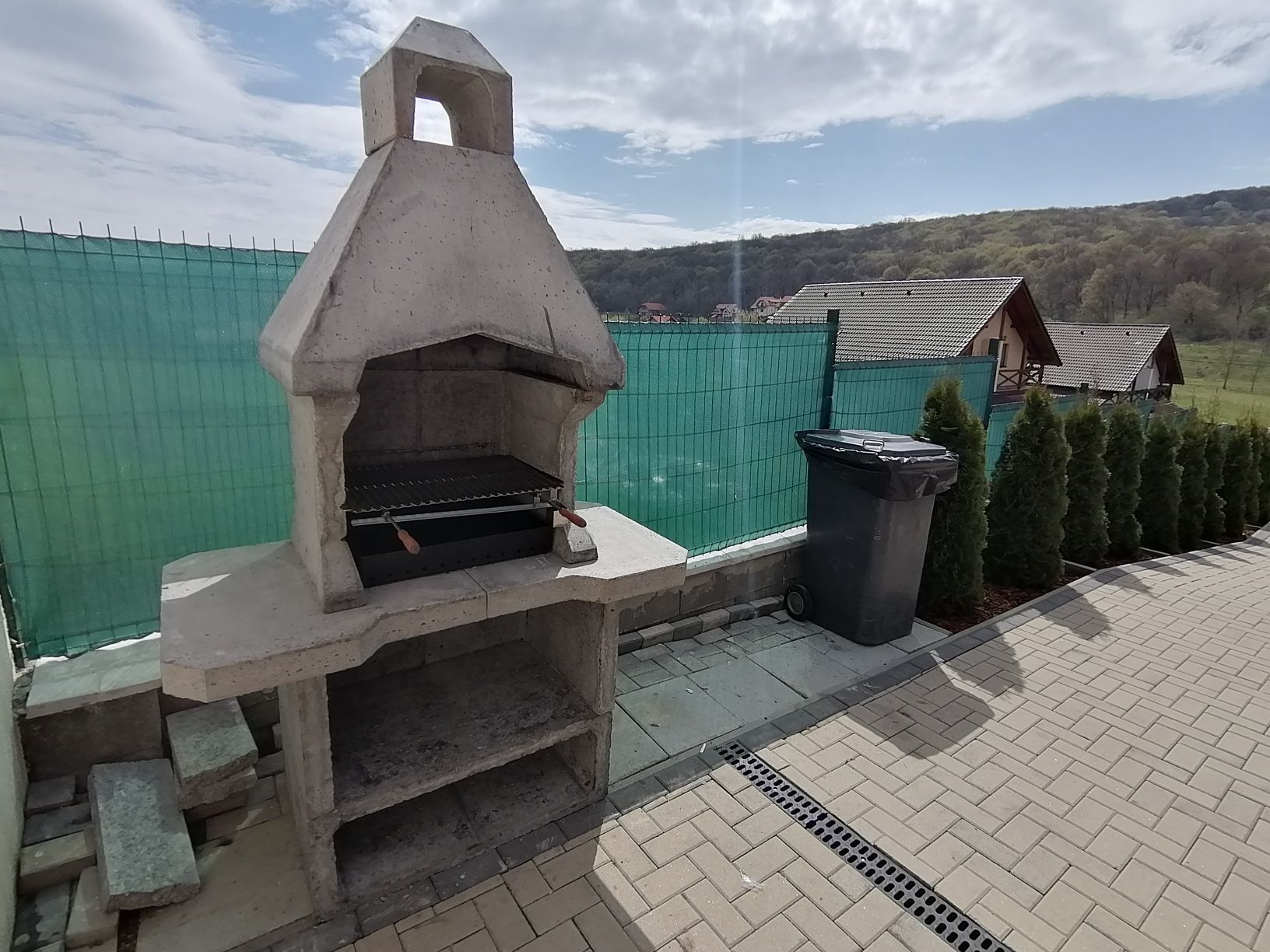 Grătare din beton armat. Rezistent la foc nu crapa