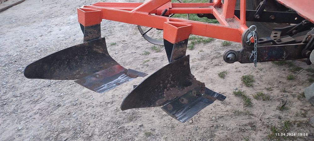 Plug pentru tractor