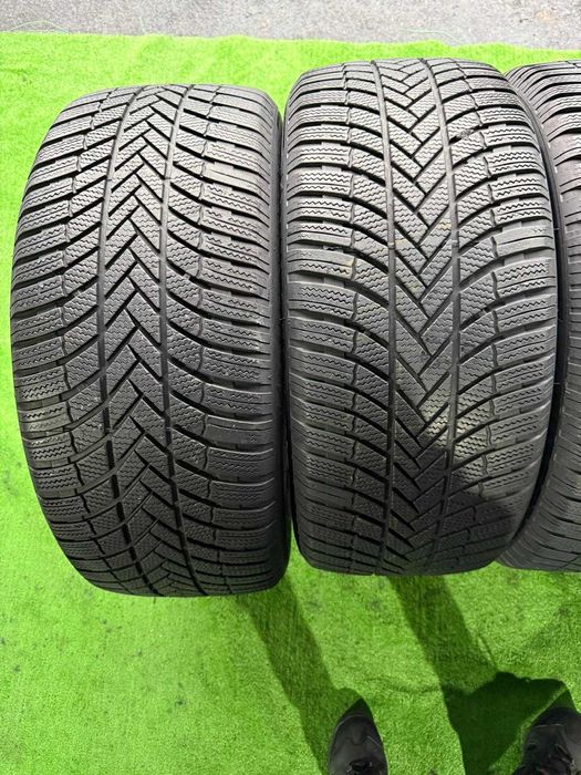 Anvelope iarnă 255/50/19 Bridgestone