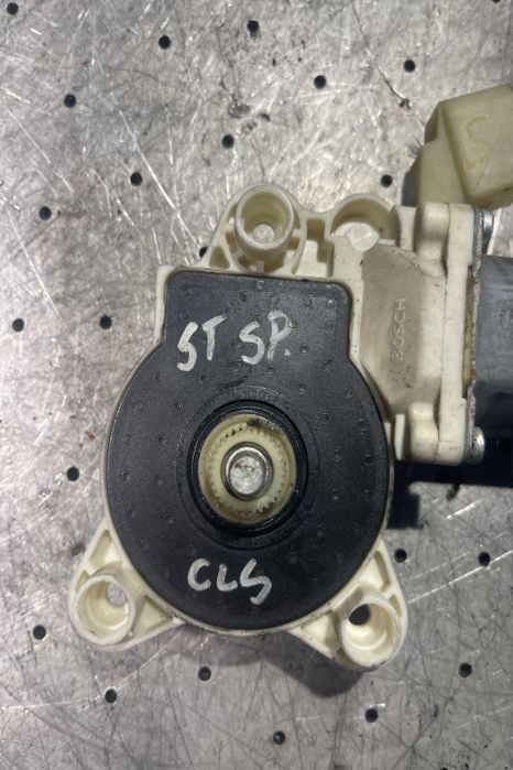 Motoras macara geam spate stanga A 219 820 05 42 Mercedes-Benz CLS-Cl