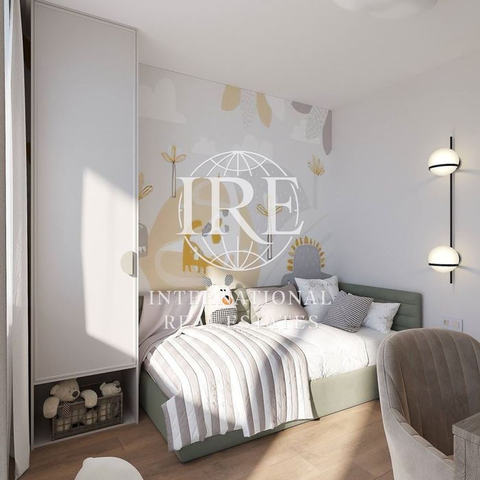 Продава се Многостаен апартамент в Варна, Бриз - 222 кв.м за 2973 €/кв.м - Снимка #2