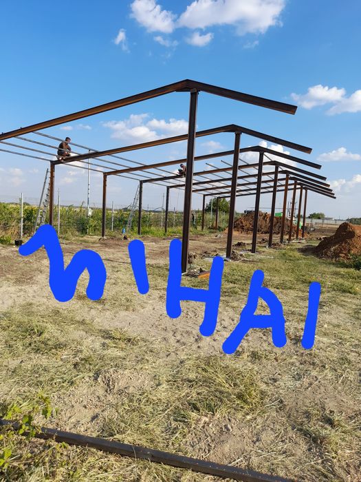 Vand structuri și hale metalice.
Avem pe stoc diferite dimensiuni și m