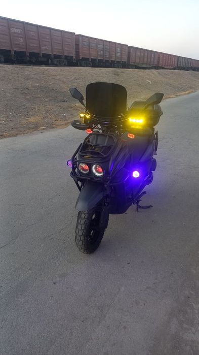 Moto skuter yamaha zuma tank