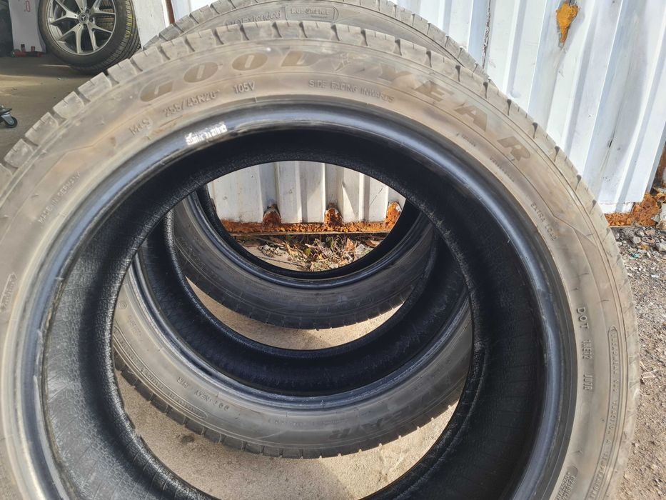Гуми Runflat Goodyear  285/40/20
