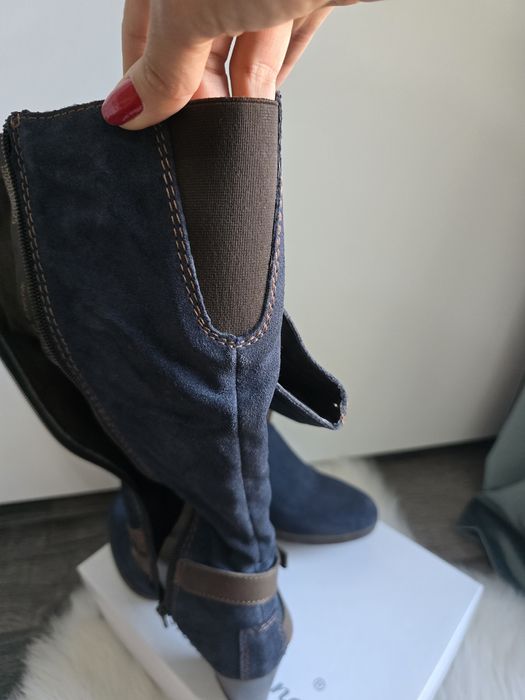 Cizme îmblănite, comode și foarte practice, cu detalii din piele maro