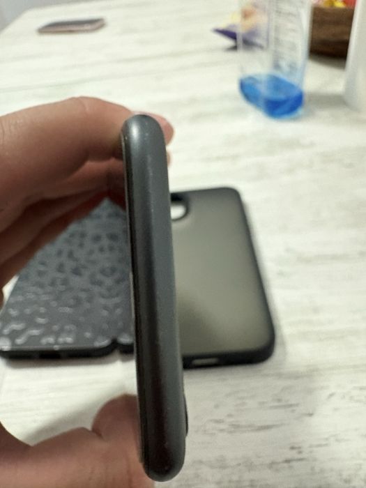 Vand iphone 11! Pret negociabil!
