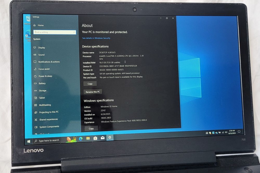 Laptop Lenovo Ideapad 700 – Intel i5, 16GB RAM, GTX 950M 4GB, SSD, 75