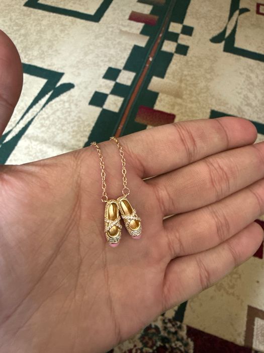 Продам Кулон «Серебряные Туфельки» доставка по всему Узбекистану