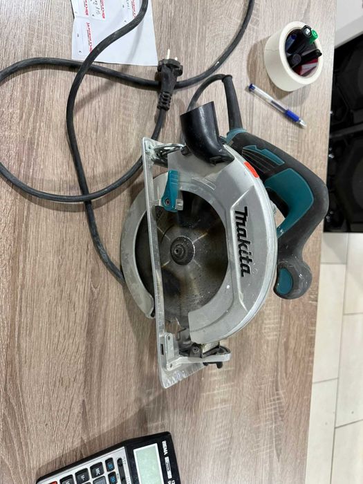 Makita ръчен циркуляр HS7601