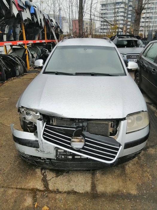 Dezmembrez Volkswagen Passat B5.5 Variant (3B6) 1.9 TDI AVB 2005