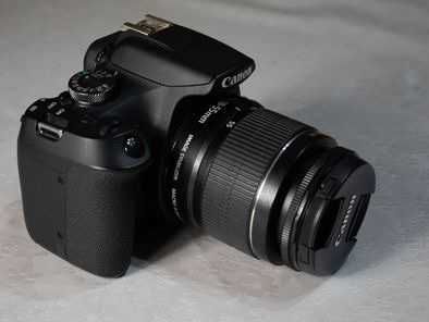 Canon EOS200D + китов обектив и обектив 75-300мм