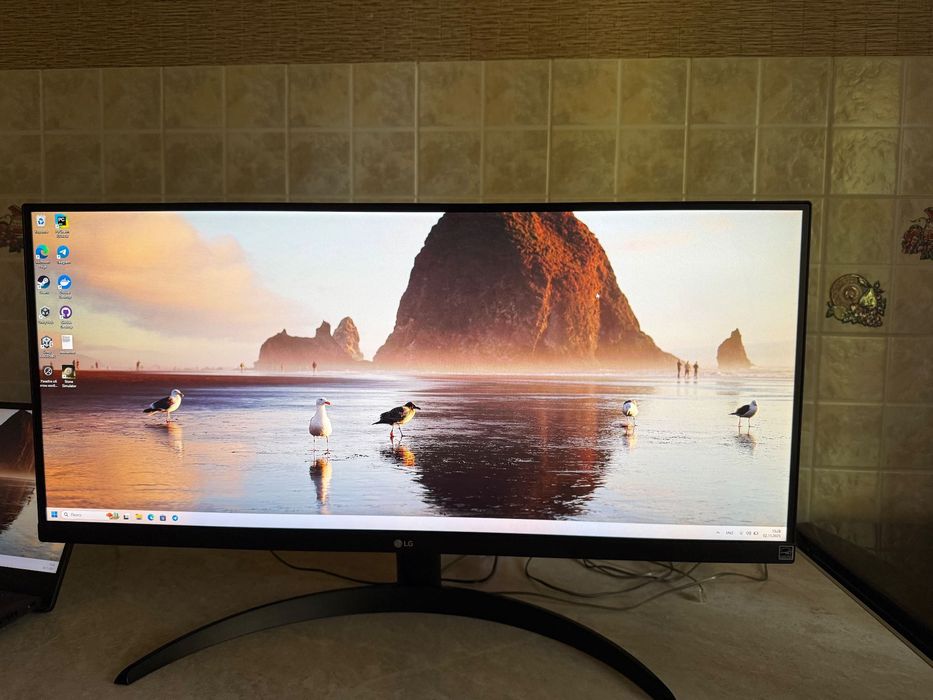 Продаю монитор Lg