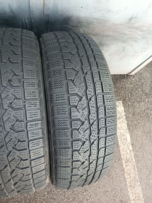 235/65/17 Kumho .