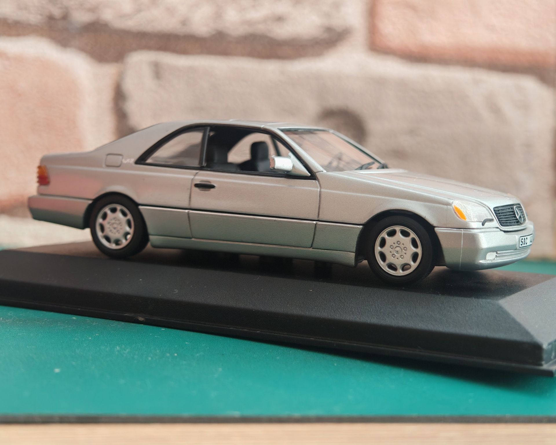 Колекционерски модел Mercedes-Benz 600 SEC 1:43 в кутия