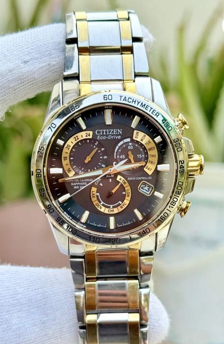 Ceas cronograf Citizen Eco Drive Radio Solar E650 
Angre