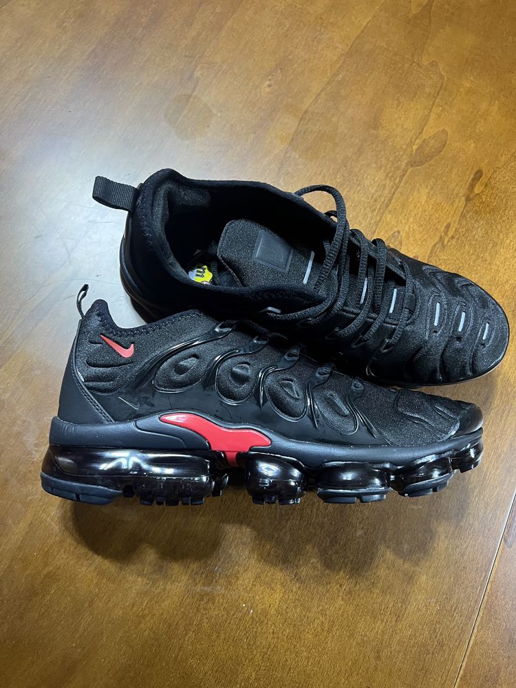 Nike Air Vapormax 44 noi/new