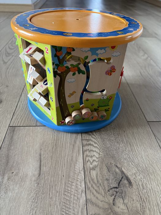 Cub educativ montessori cu activitati din lemn