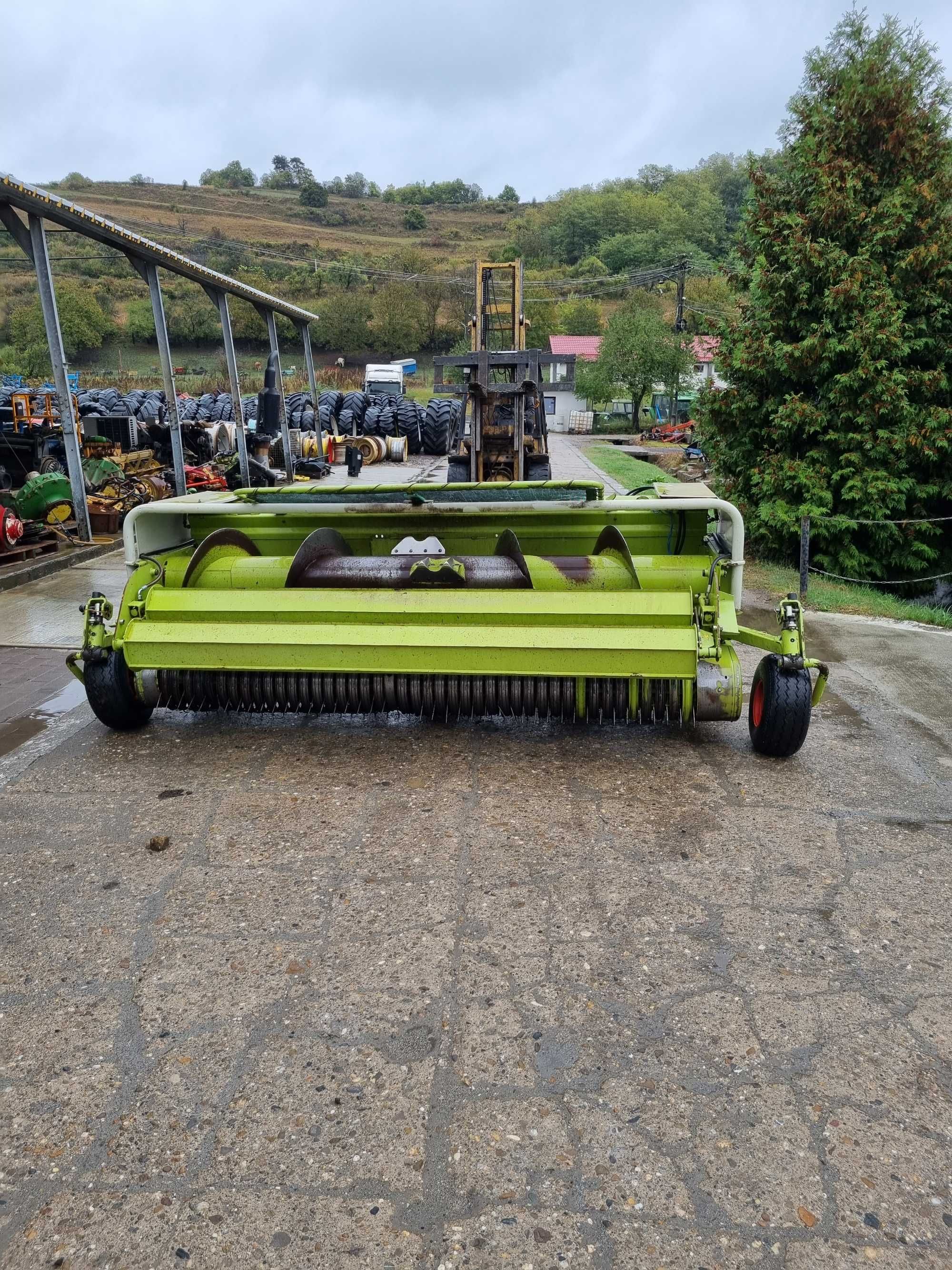 Schimb cu ingrasaminte/seminte/auto Heder/masa semifân Claas PU300