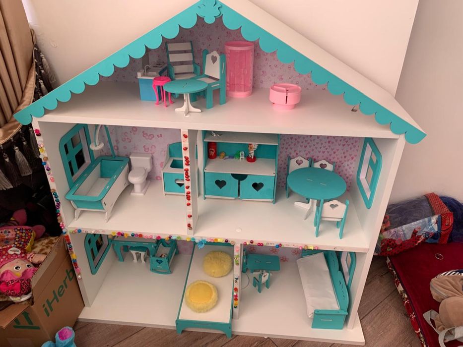 Игрушечный дом с мебелью, девчячий