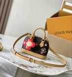 Geanta Louis Vuitton Nano Alma