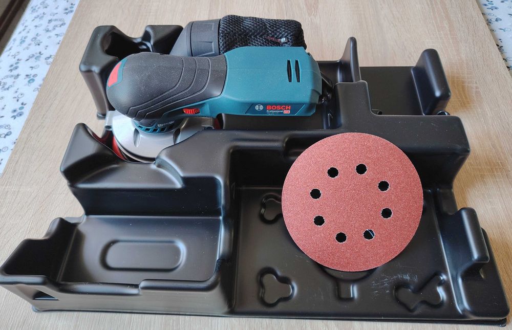 Bosch slefuitoare GEX 18V-125 si GSS 18V-13