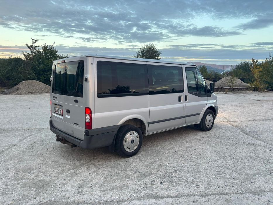 Vând Ford Transit 8+1 2013 Euro 5