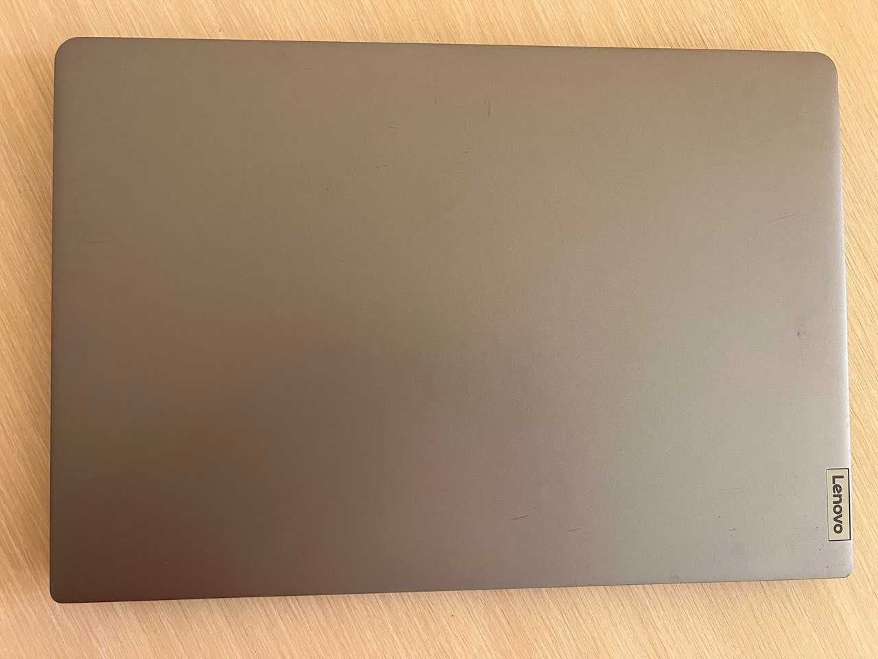 Lenovo IdeaPad 3 17.3” Ryzen 7 16GB RAM 512GB SSD ЛАПТОП  КАТО НОВ!