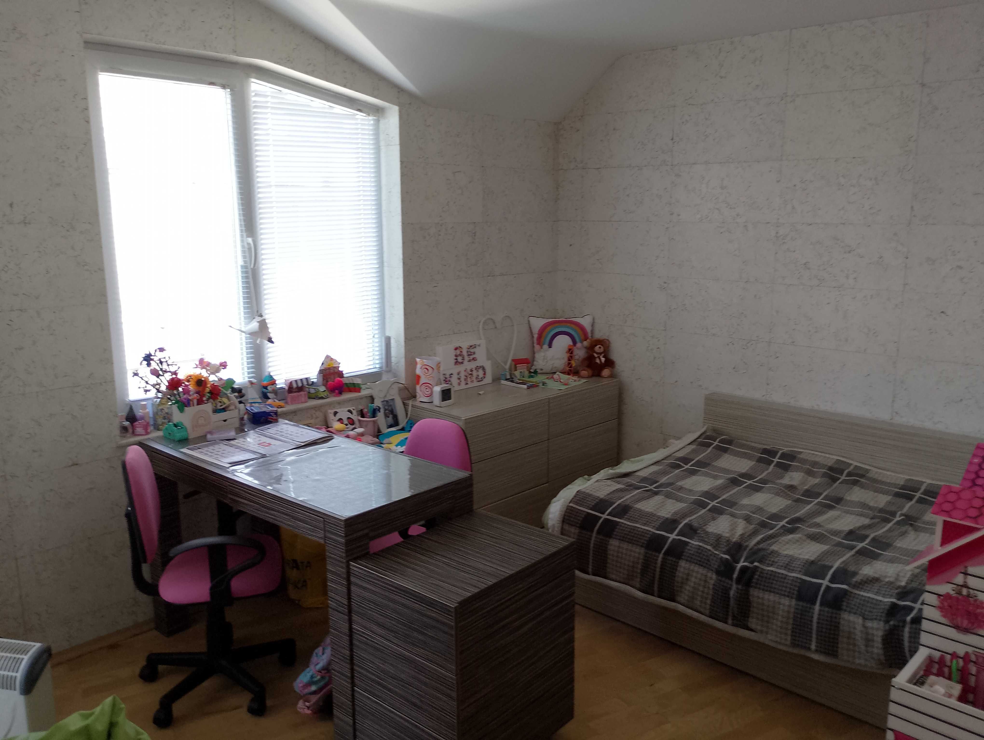Продавам тристаен кв Чайка-Варна