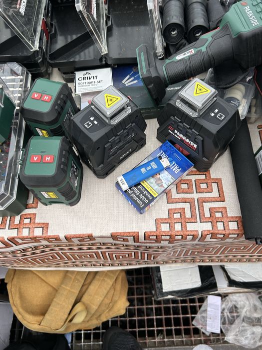 Nivela cu acumulatoe si pe acumulator