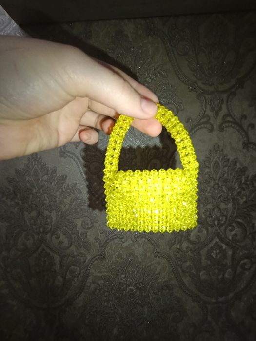 Сумка из бусин миниатюрная
