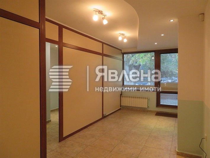 Продава се Тристаен апартамент в София, Докторски паметник - 53 кв.м за 3772 €/кв.м - Снимка #3