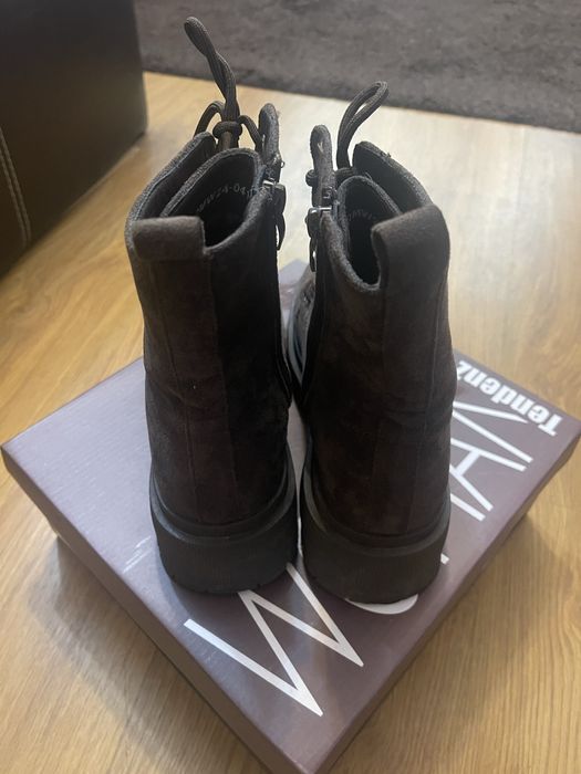 Велурени боти в кафяв цвят