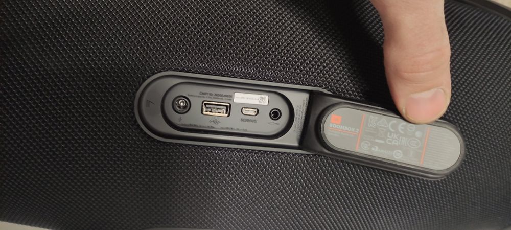 Продавам Jbl boombox 2