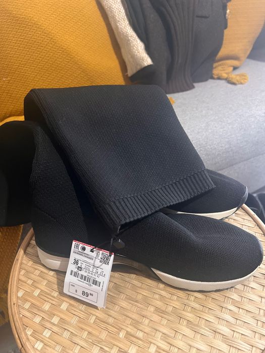 Cizme Zara noi 36 material elastic peste genunchi negre