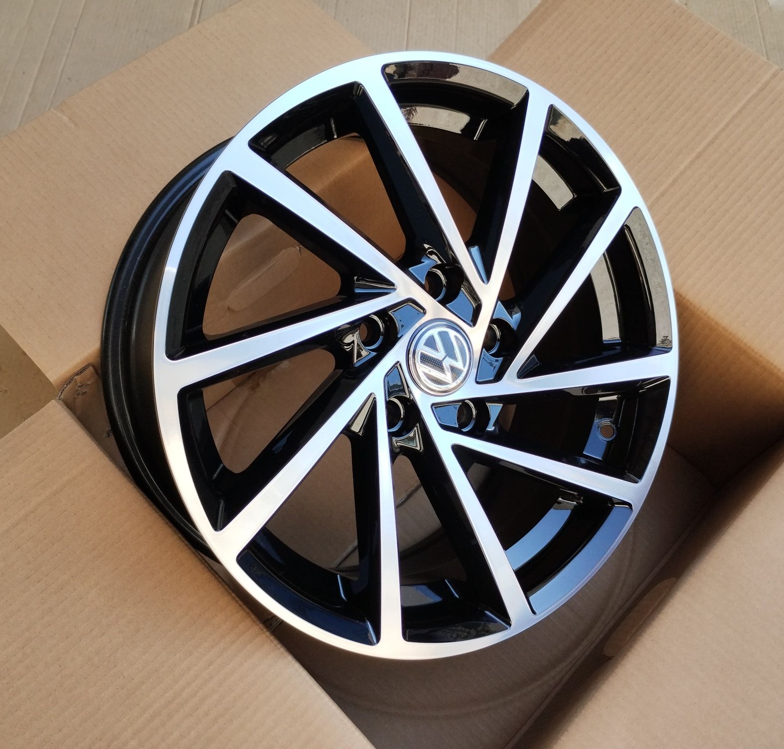 Jante 16 VW Golf 5 6 7 8 Vw Passat  Touran Jetta Caddy 5 x 112 R16