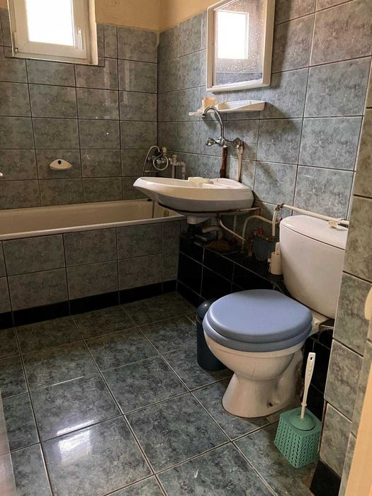 Vand apartament 2 camere