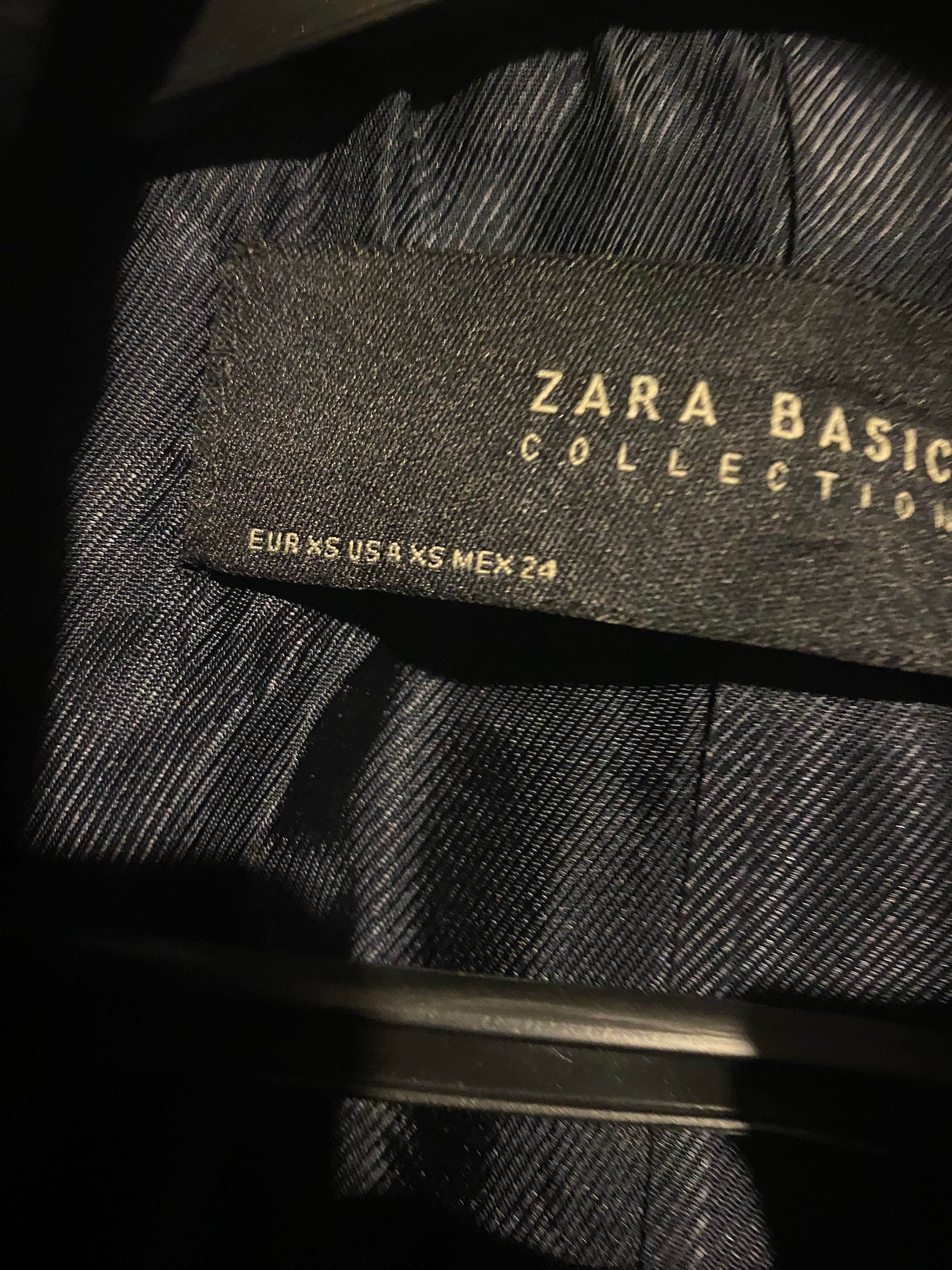 Palton /Jacheta Zara albastru închis cu nasturi aurii, ca nou, XS