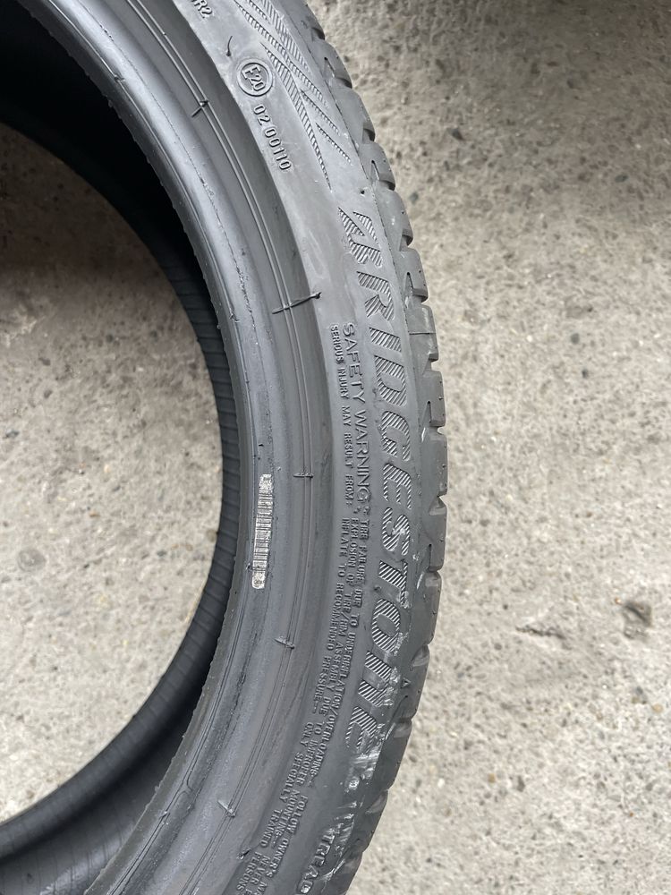 4 anvelope de vara Bridgestone 235/40/19