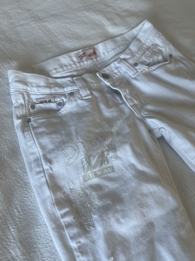 Pantaloni rupți albi de blugi S