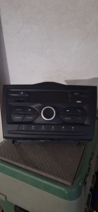 Продам автомагнитолу
