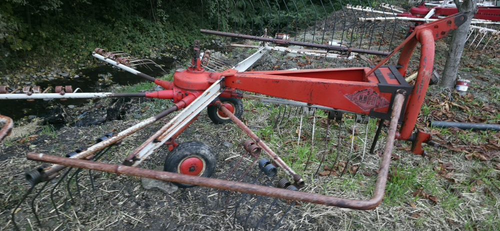 Greblă de adunat KUHN GA 280 SI 300