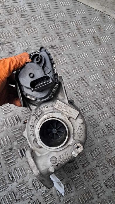 turbina 1.5 HDI YHZ Peugeot 308 T9 an 2019 cod 9825233080